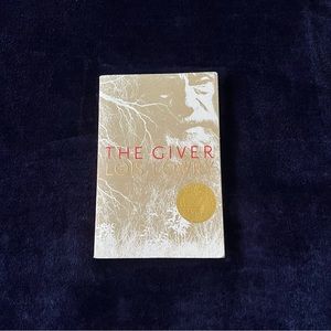 the giver by lois lowry book